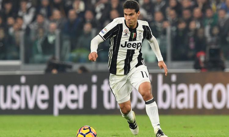 hernanes-juventus-2016-17-controllo-750x450